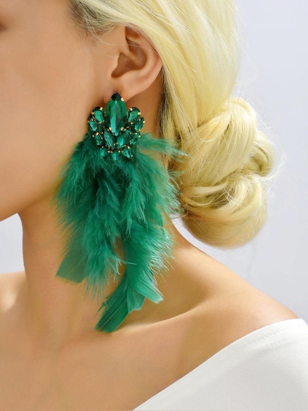 Emerald Green Feather earrings NIP